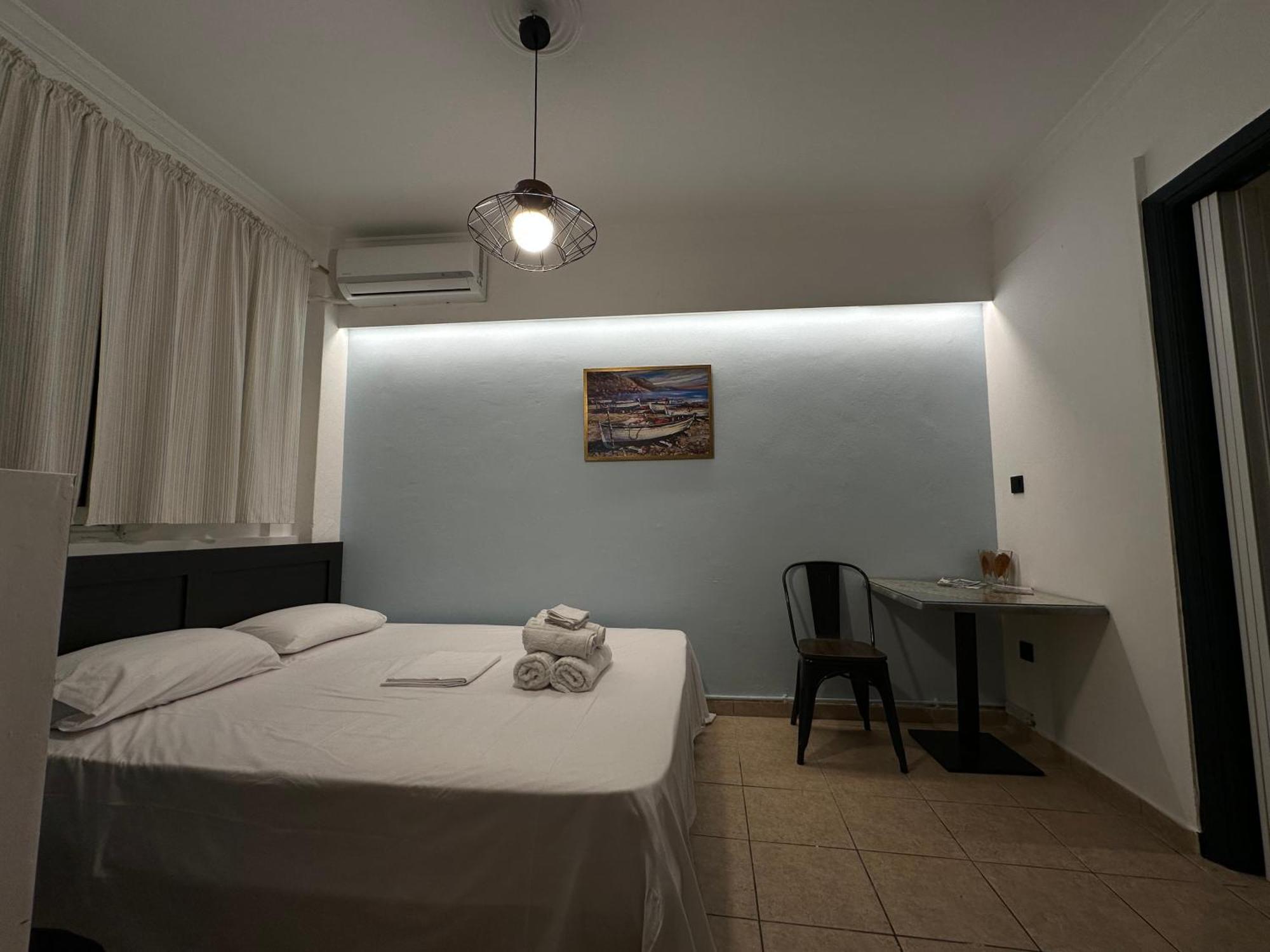 Aretousas Apartment アテネ エクステリア 写真